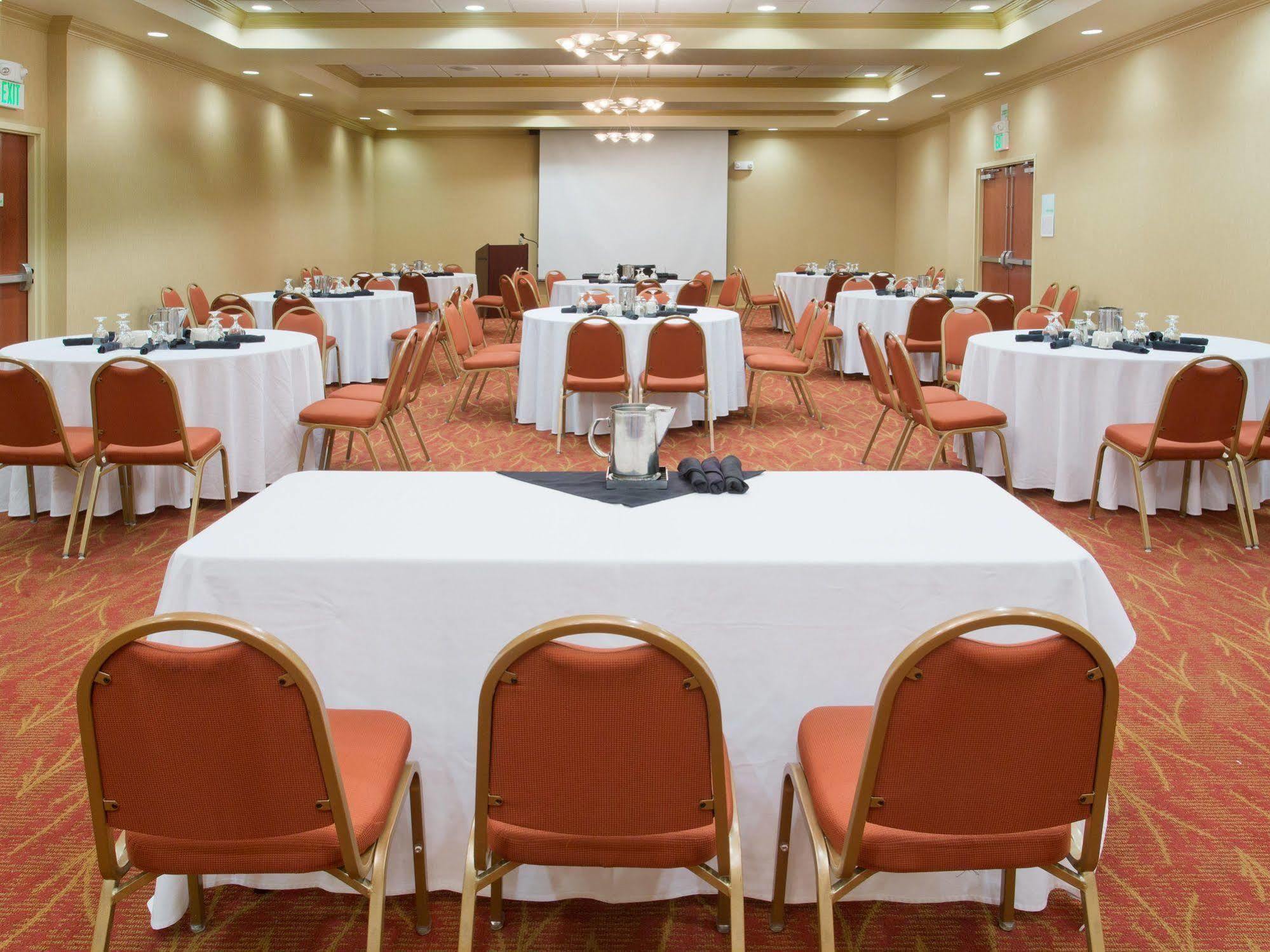 Holiday Inn Yakima By Ihg מראה חיצוני תמונה